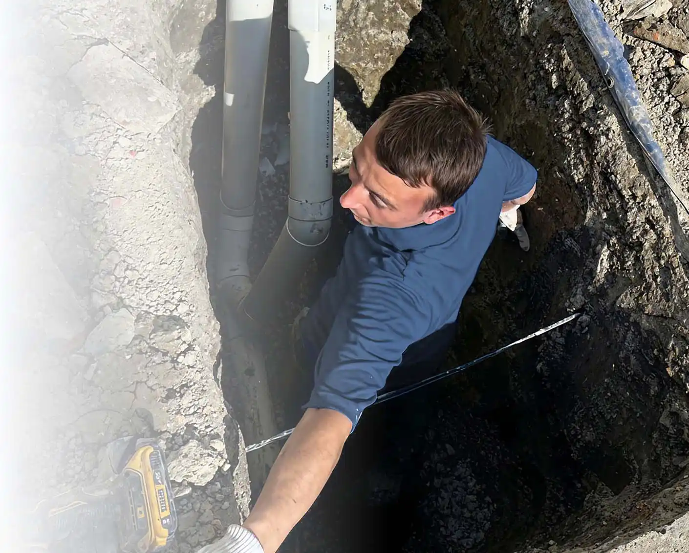 Plumber repair sewer line St. Catharines